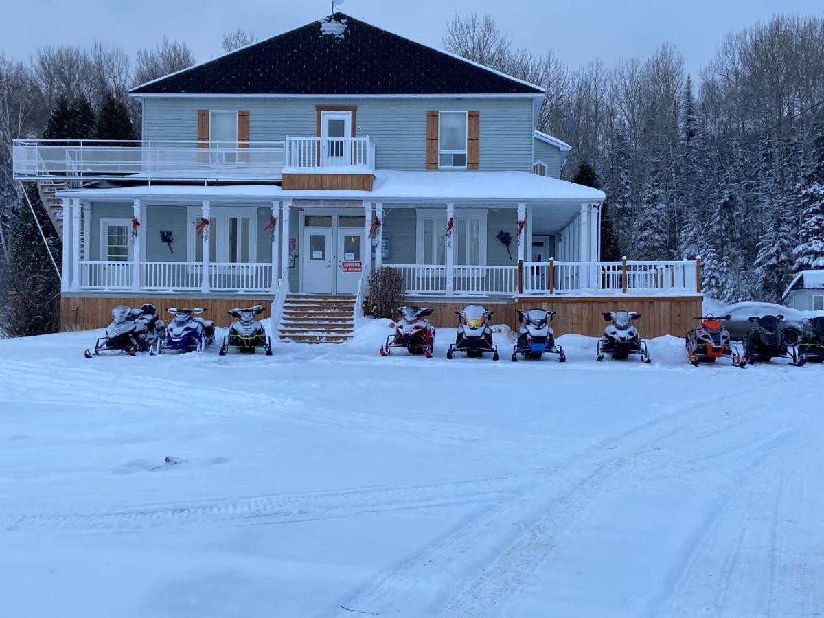 Auberge Presbytere Mont Lac-Vert Hébertville Exteriér fotografie