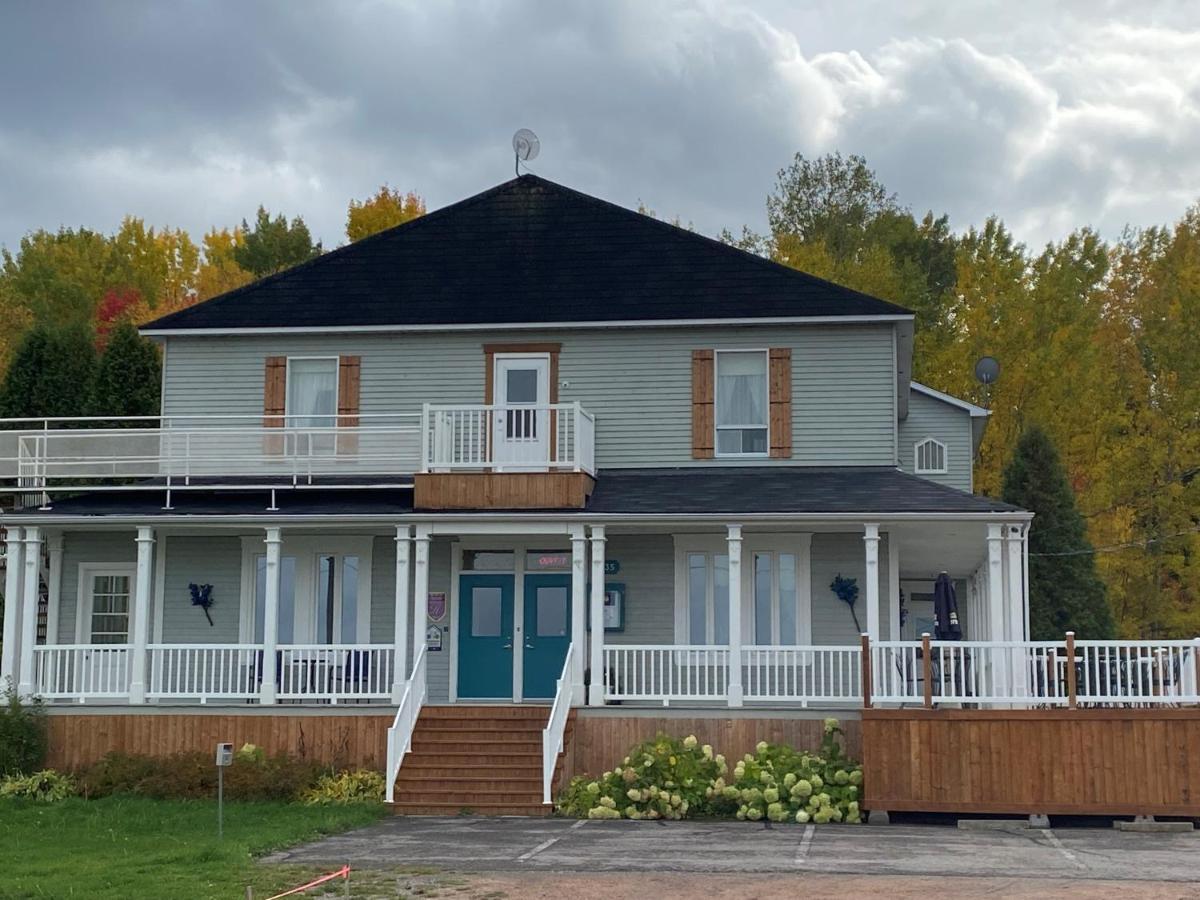 Auberge Presbytere Mont Lac-Vert Hébertville Exteriér fotografie