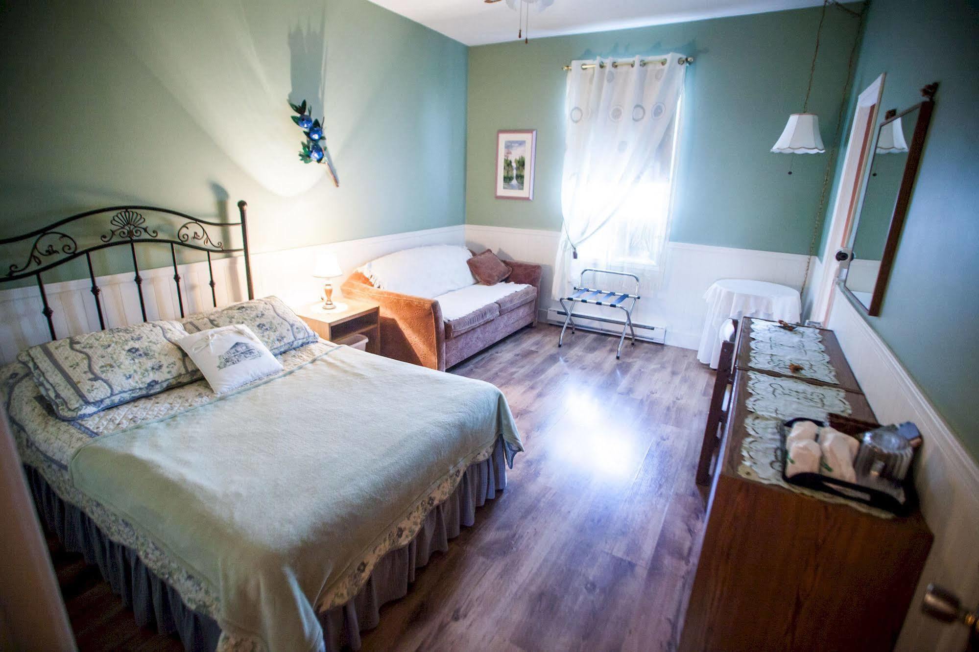Auberge Presbytere Mont Lac-Vert Hébertville Exteriér fotografie